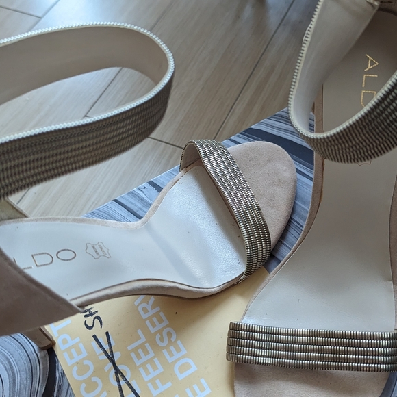 ALDO Suede Heels - Picture 4 of 6